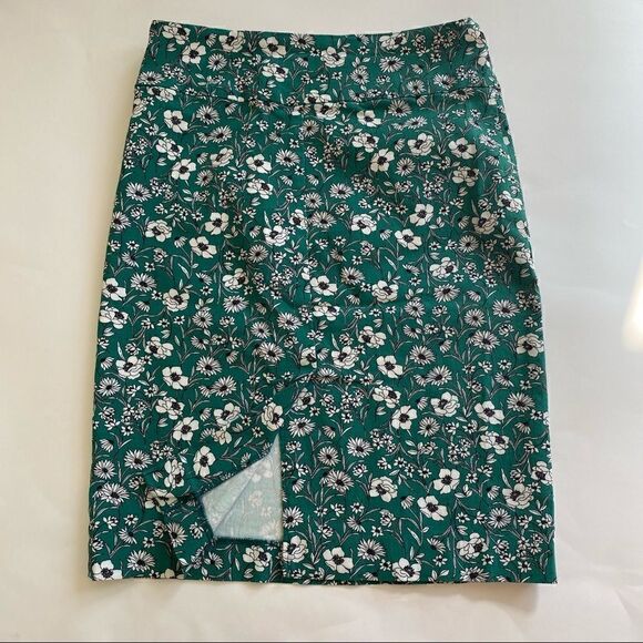 Margaret M Floral Pencil Skirt with Slit - Picture 2 of 4